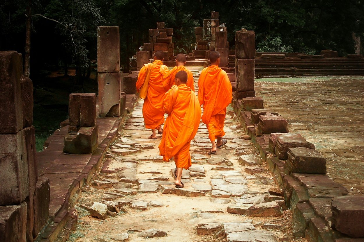 2027 - AFFASCINANTE VIETNAM E ANGKOR-2